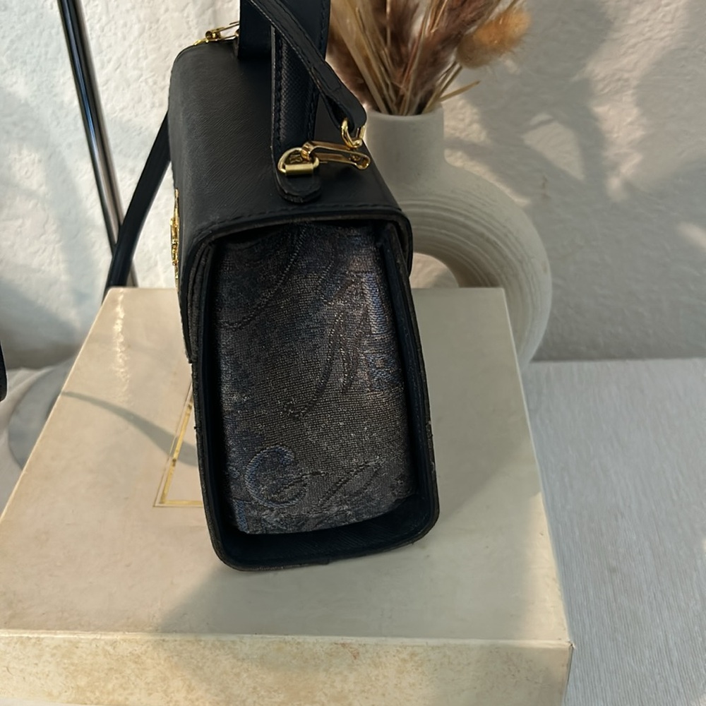 Nina Ricci Crossbody Bag - Picture 5 of 16